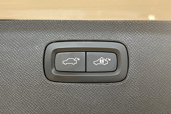Volvo XC90 29 of 30