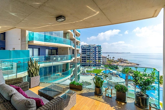Sea Senses Punta Prima | Hjørneleilighet i første linje med panoramautsikt over Middelhavet og 37 m² terrasser