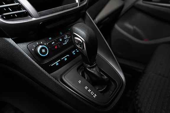Ford Transit Connect 24 of 27