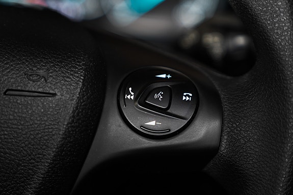 Ford Transit Connect 16 of 27