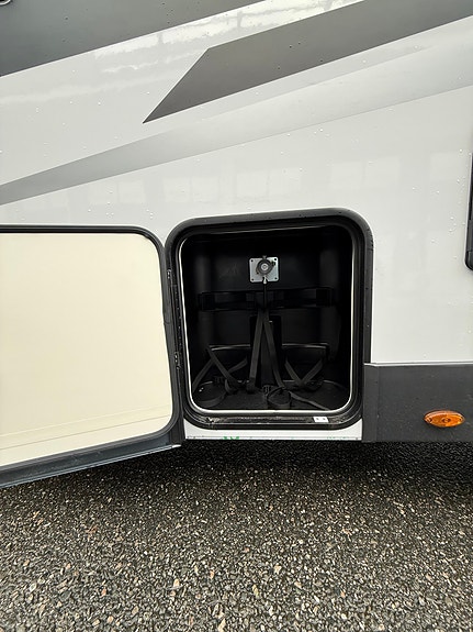 Mobilvetta KEA i 90 | Lithium | 180 HK | Alde | Isofix 28 of 30