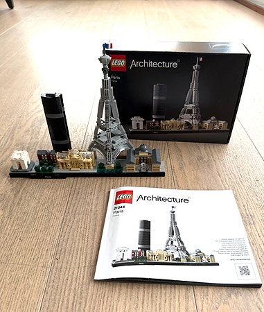 LEGO Architecture Eiffeltårnet sett