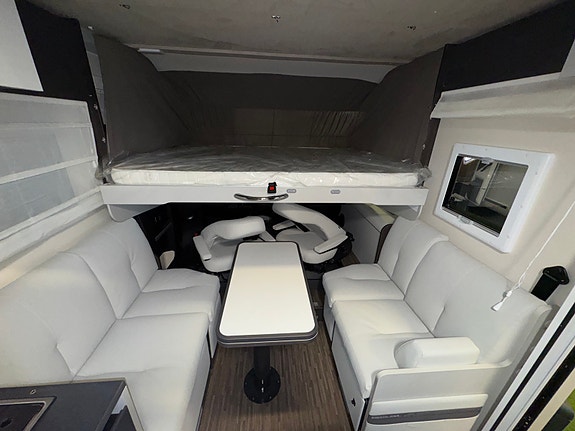 Mobilvetta KEA i 86 | Lithium | 180HK | ALDE | Isofix 10 of 26