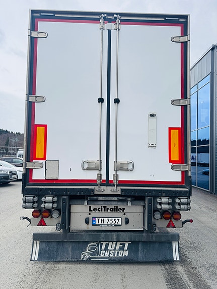 LeciTrailer FRC med bommer og 2-temp. 2700 mm innvendig høyde. Tralla er 100% strøken! Alu felger . 3 of 7