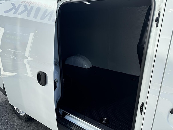 Maxus e-Deliver 3 6 of 12