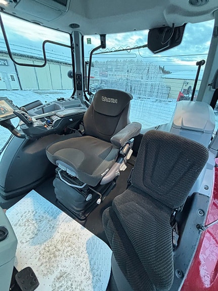 Valtra T234 Direct, fronthydraulikk, kun 3700 t. Nye dekk 2018, kr 1 149 000,-