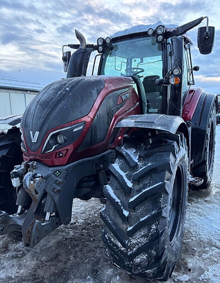 Valtra T234 Direct, fronthydraulikk, kun 3700 t. Nye dekk 2018, kr 1 149 000,-