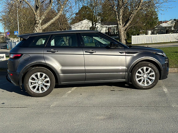 Land Rover Range Rover Evoque 9 of 30
