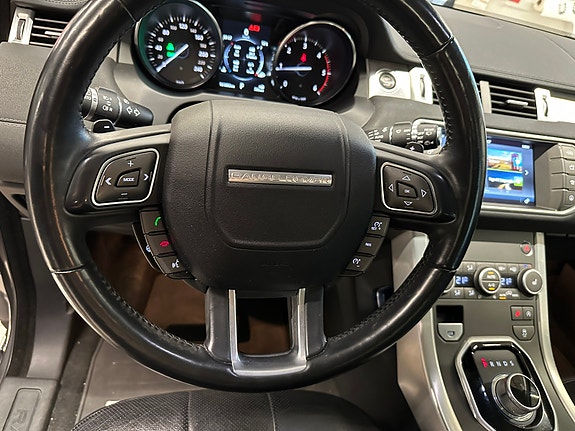 Land Rover Range Rover Evoque 27 of 30
