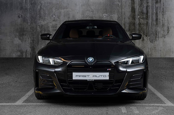BMW i4 2 of 5