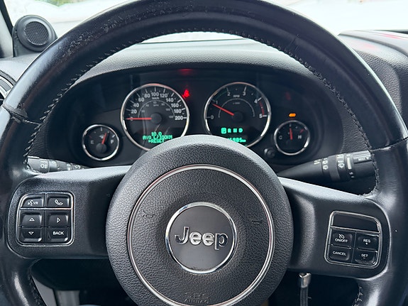 Jeep Wrangler 23 of 30