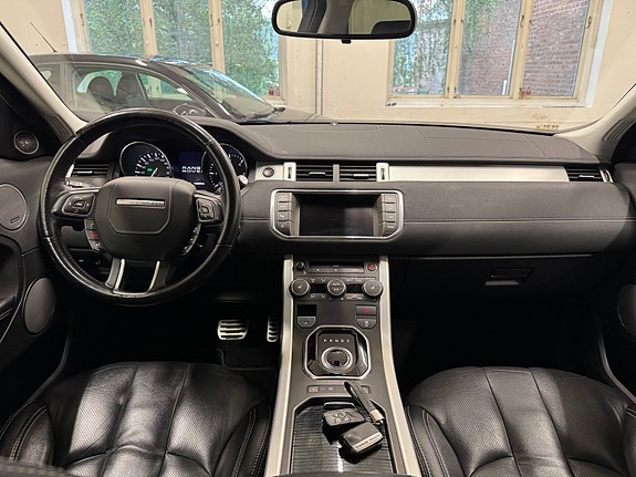 Land Rover Range Rover Evoque 29 of 30
