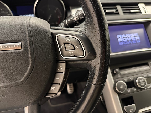 Land Rover Range Rover Evoque 21 of 30