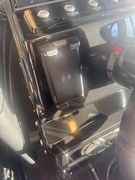 BRIG Navigator 22R - Hankø EditionR, MERCURY RACING, 2xSimrad, Marine Stereo, Co 21 of 30