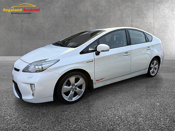 Toyota Prius 5 of 5