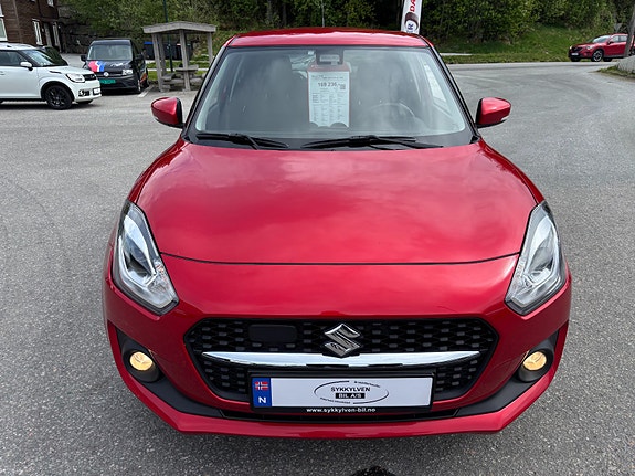 Suzuki Swift 2 of 5