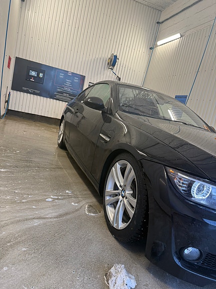 BMW 335i 9 of 30