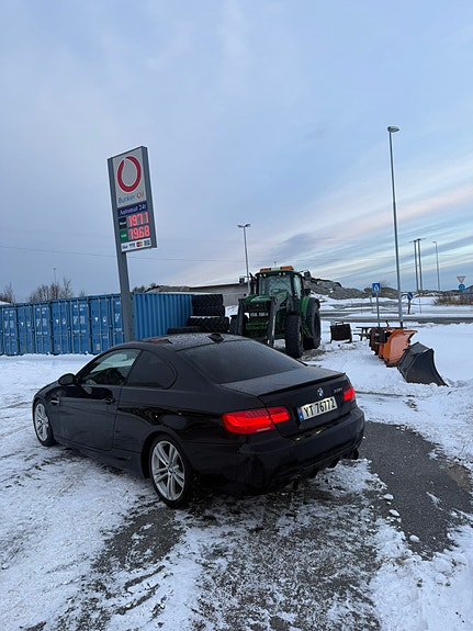 BMW 335i 12 of 30