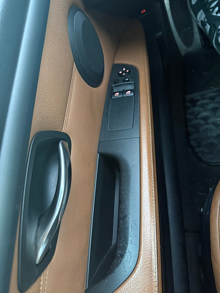 BMW 335i 26 of 30