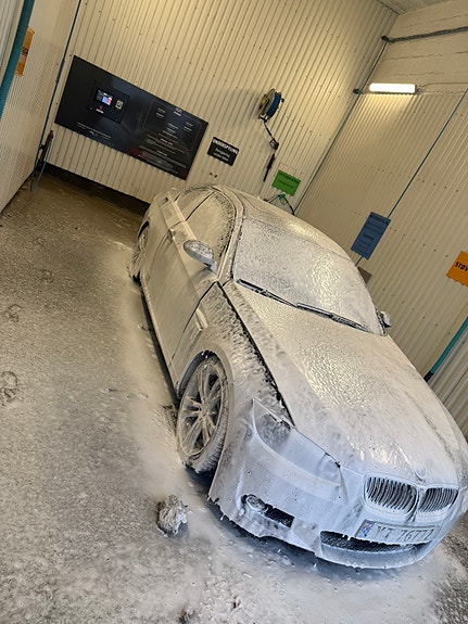BMW 335i 4 of 30