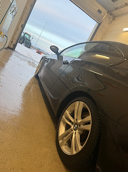BMW 335i 13 of 30