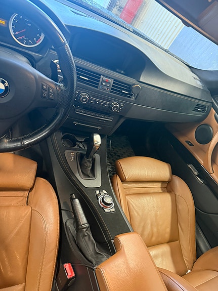 BMW 335i 21 of 30