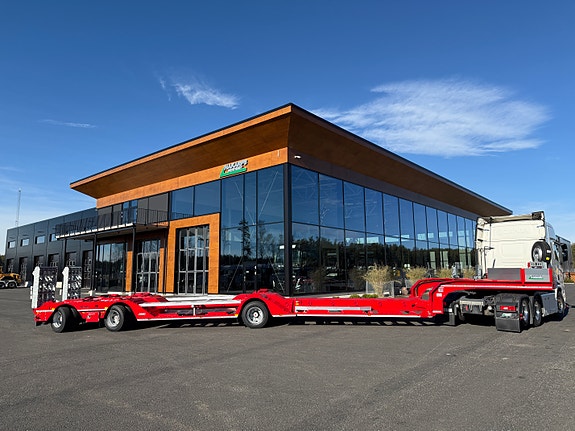 Hakarps ROJO 3 axlad maskinsemi för skogsmaskiner
