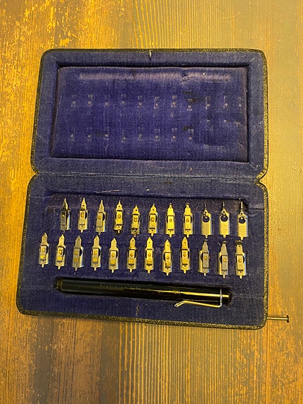 Product image 9 of 10