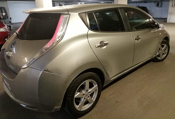 Nissan Leaf 4 of 12