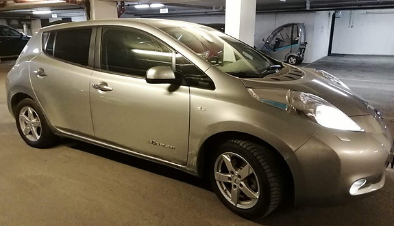 Nissan Leaf 2 of 12