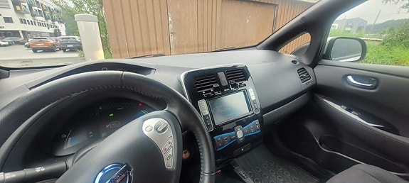 Nissan Leaf 12 of 12