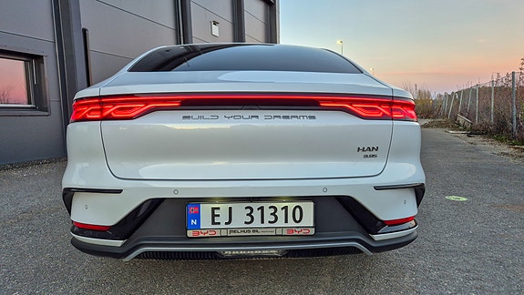 BYD Han 6 of 30