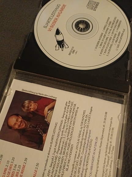 Product image 3 of 3