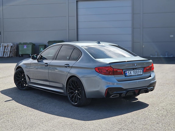 BMW 530e 4 of 5