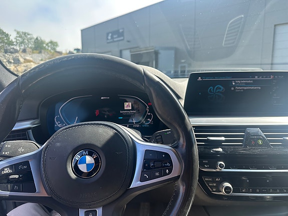 BMW 530e 5 of 5