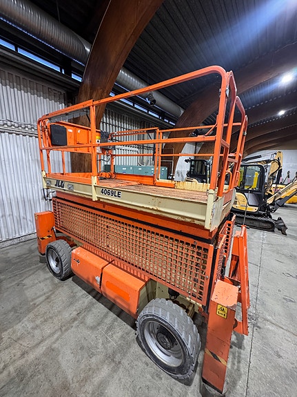 JLG 4069LE