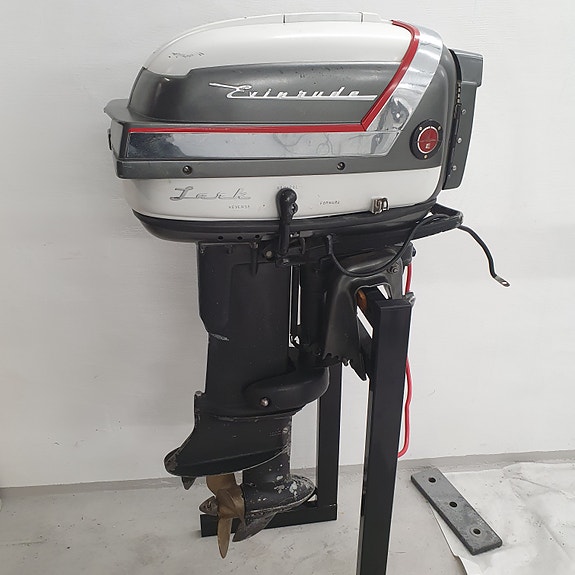 Evinrude 35. 1957