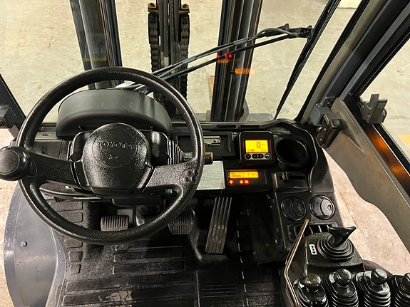 Toyota 02-8FDJF35 #Kun 2723 Timer# Sertifisert # Fri Løft 12 of 14