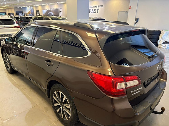 Subaru Outback 3 of 6