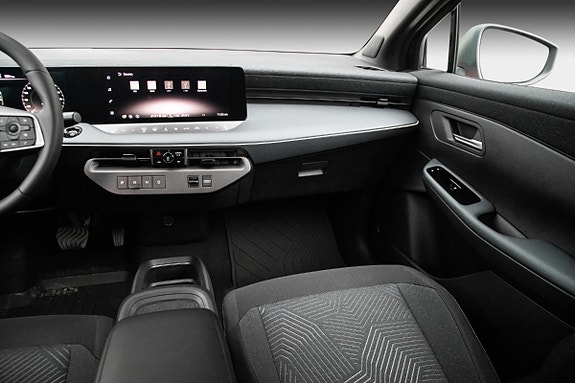 Nissan Leaf 16 of 21