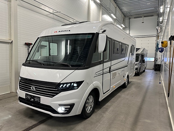 Bilde 5 av Adria SONIC 700DC. 180HK-AUT.ALDE.SOLSELLE.MARKISE.LED-KJØRELYS.EL-HANDBREKK.