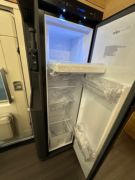 Bilde 33 av Adria SONIC 700DC. 180HK-AUT.ALDE.SOLSELLE.MARKISE.LED-KJØRELYS.EL-HANDBREKK.