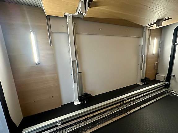 Bilde 14 av Adria SONIC 700DC. 180HK-AUT.ALDE.SOLSELLE.MARKISE.LED-KJØRELYS.EL-HANDBREKK.