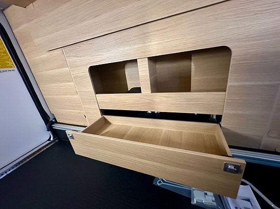 Bilde 13 av Adria SONIC 700DC. 180HK-AUT.ALDE.SOLSELLE.MARKISE.LED-KJØRELYS.EL-HANDBREKK.