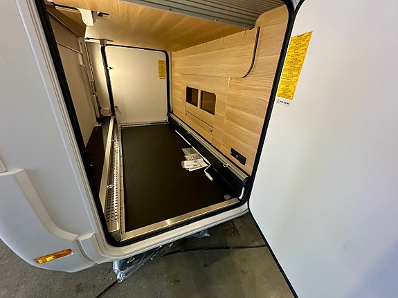 Bilde 10 av Adria SONIC 700DC. 180HK-AUT.ALDE.SOLSELLE.MARKISE.LED-KJØRELYS.EL-HANDBREKK.