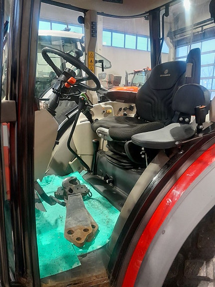 Massey Ferguson MF3650 Fronthyd,Laster 2 sett hjul 2017, kr 430 000,-