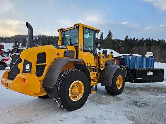 Volvo L 70 G BM tiltfeste, 3dje-4dje funk. og ubrukt klappving 7 of 30