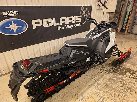 Polaris 850 Switchback Assault 3 of 11
