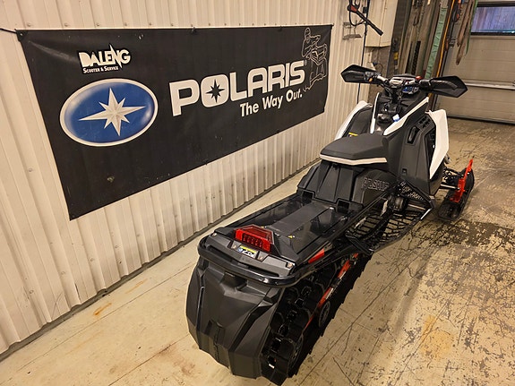 Polaris 850 Switchback Assault 6 of 11