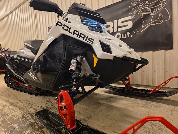 Polaris 850 Switchback Assault 10 of 11